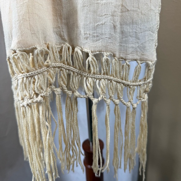 Cream Crochet Fringe Vest Size M Boho Chic Festival Fashion Crochet Fringe Rue21 - Picture 8 of 13